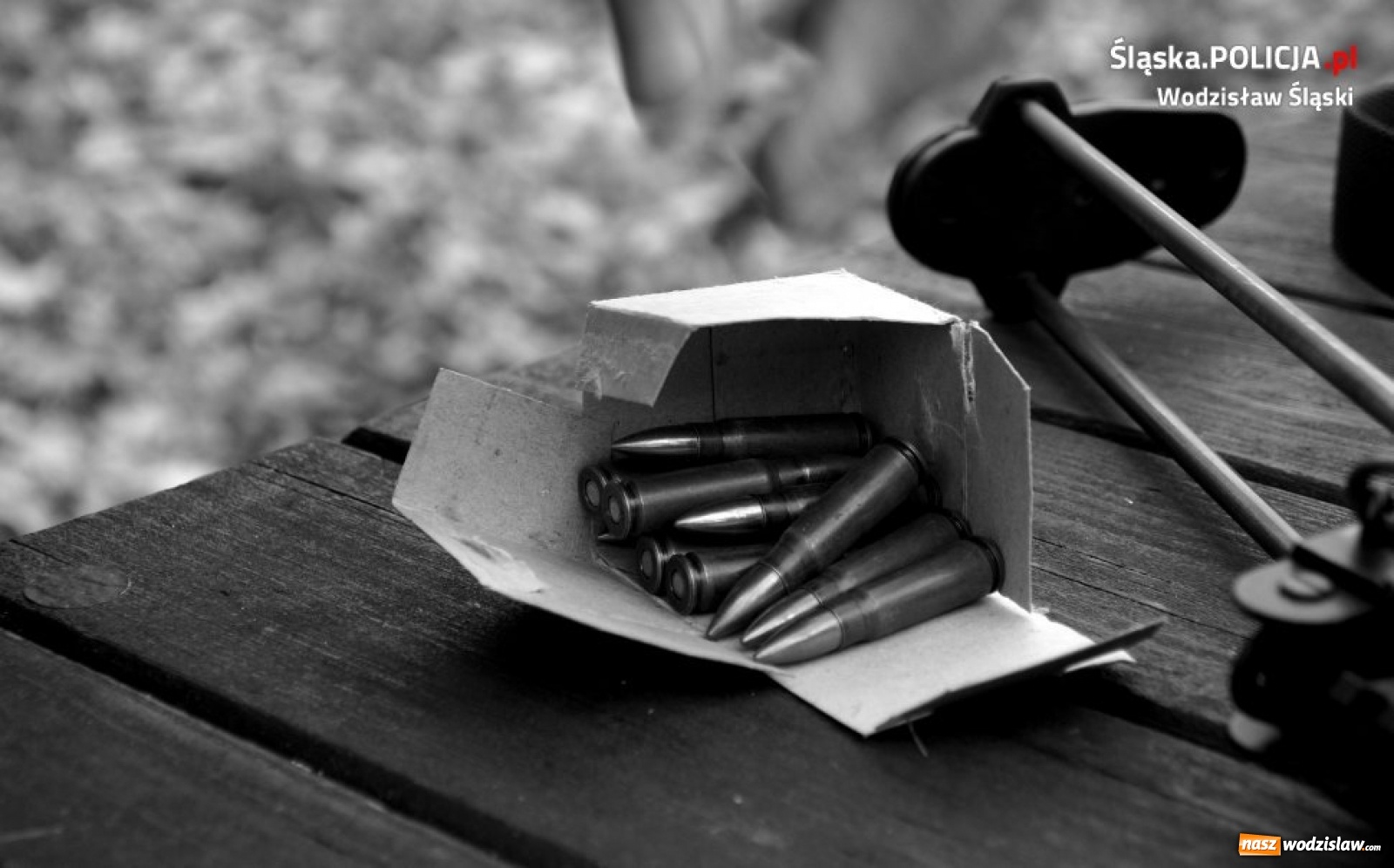 Zdjęcie w galerii na portalu naszwodzislaw.com: Policjanci wciąż szkolą swe umiejętności strzeleckie wiadomości z regionu