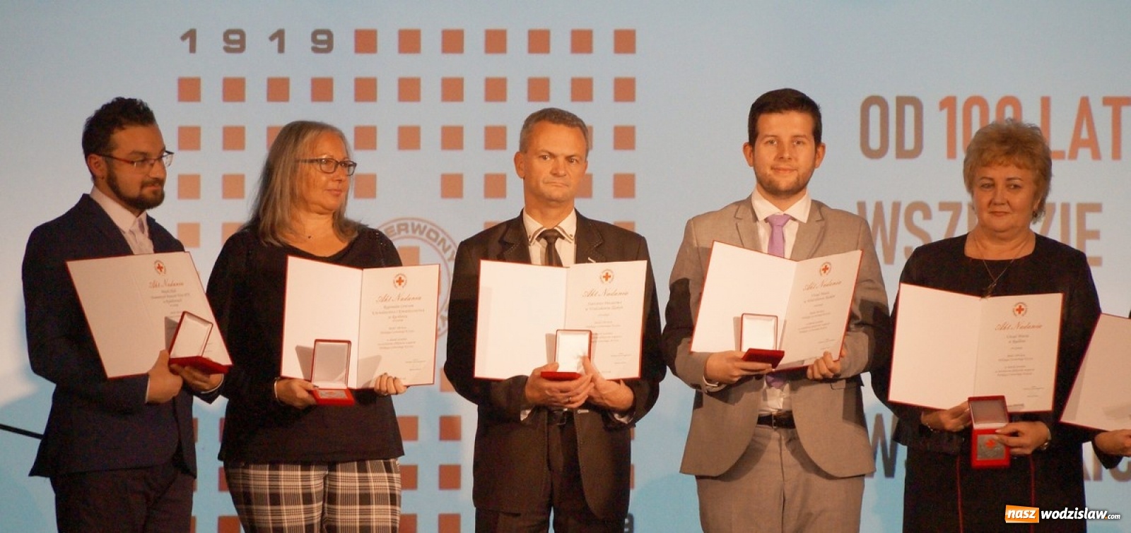 Zdjęcie w galerii na portalu naszwodzislaw.com: Prezydent wyróżniony podczas gali PCK wiadomości z regionu