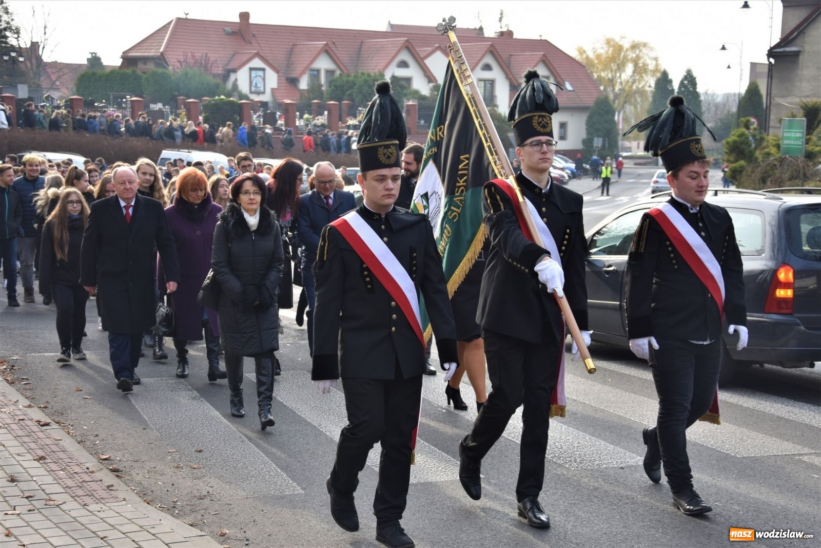 Zdjęcie w galerii na portalu naszwodzislaw.com: Idą w przyszłość z echem tradycji wiadomości z regionu