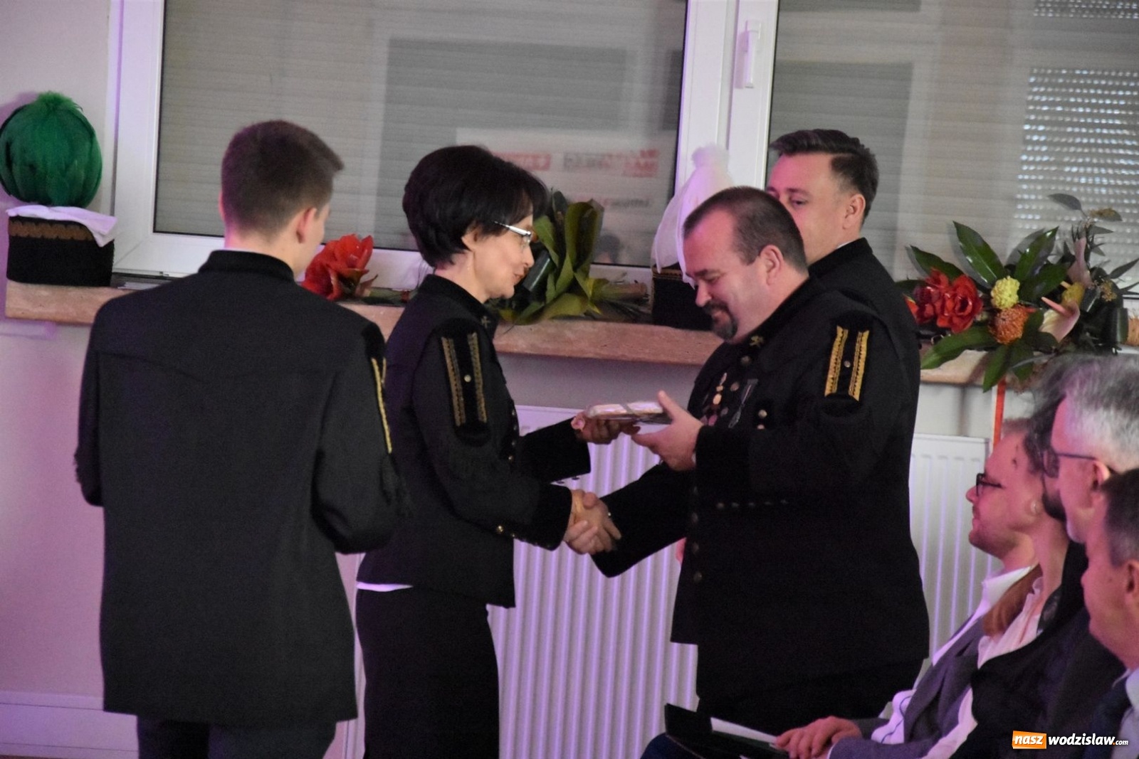 Zdjęcie w galerii na portalu naszwodzislaw.com: Idą w przyszłość z echem tradycji wiadomości z regionu