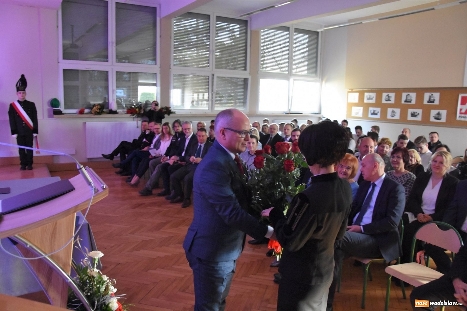 Zdjęcie w galerii na portalu naszwodzislaw.com: Idą w przyszłość z echem tradycji wiadomości z regionu