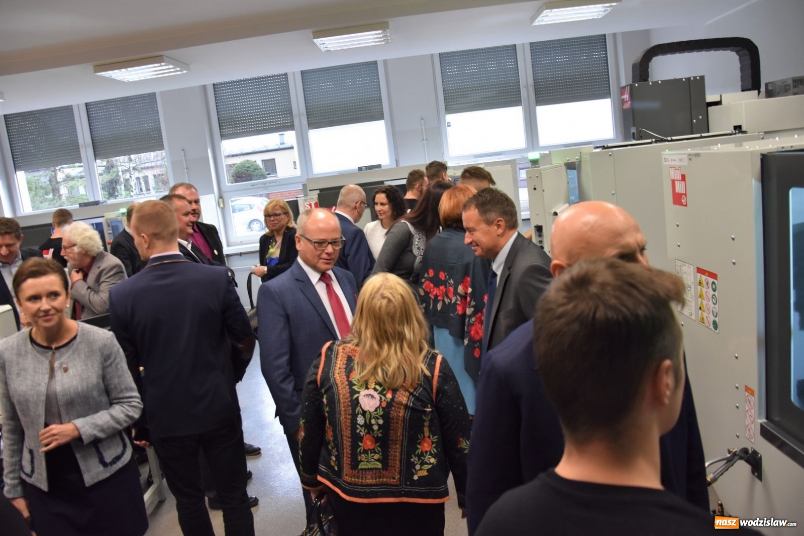 Zdjęcie w galerii na portalu naszwodzislaw.com: Idą w przyszłość z echem tradycji wiadomości z regionu