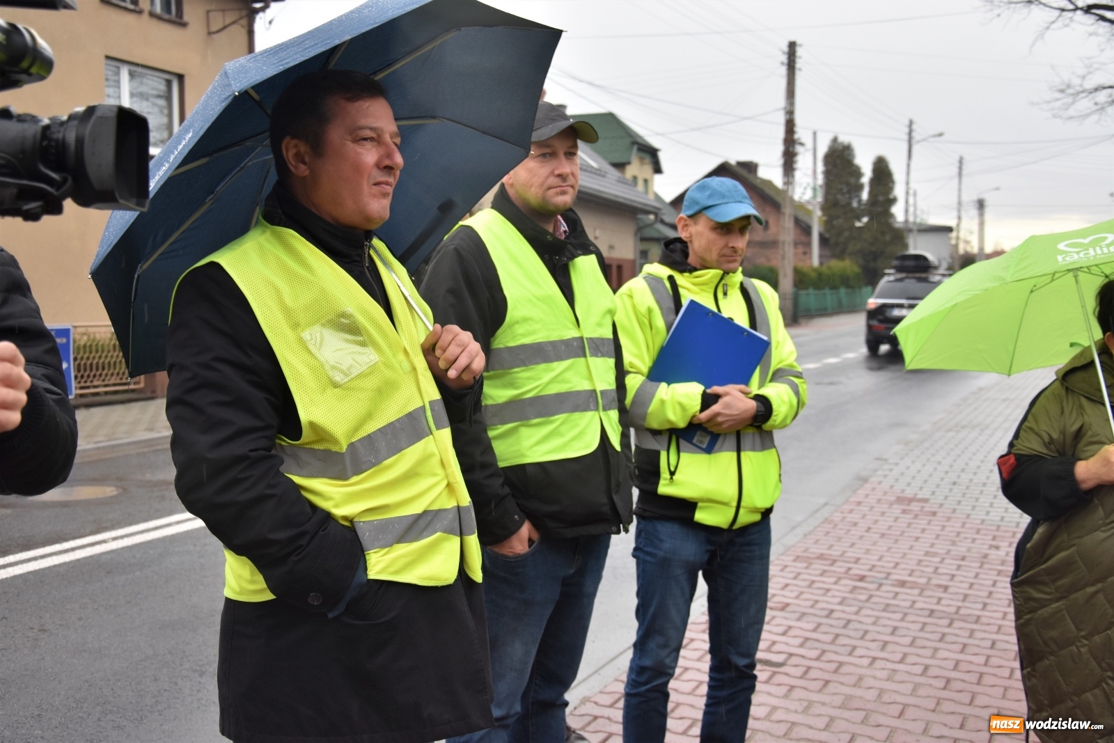 Zdjęcie w galerii na portalu naszwodzislaw.com: Rymera w Radlinie po końcowym odbiorze wiadomości z regionu