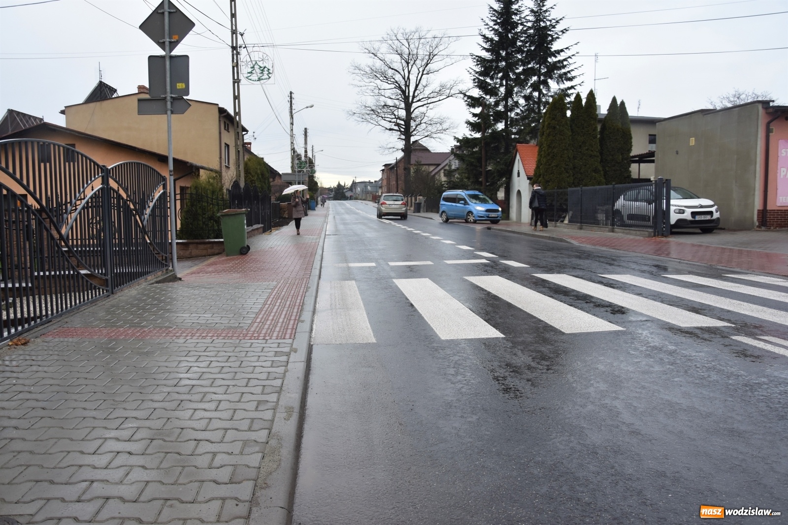 Zdjęcie w galerii na portalu naszwodzislaw.com: Rymera w Radlinie po końcowym odbiorze wiadomości z regionu