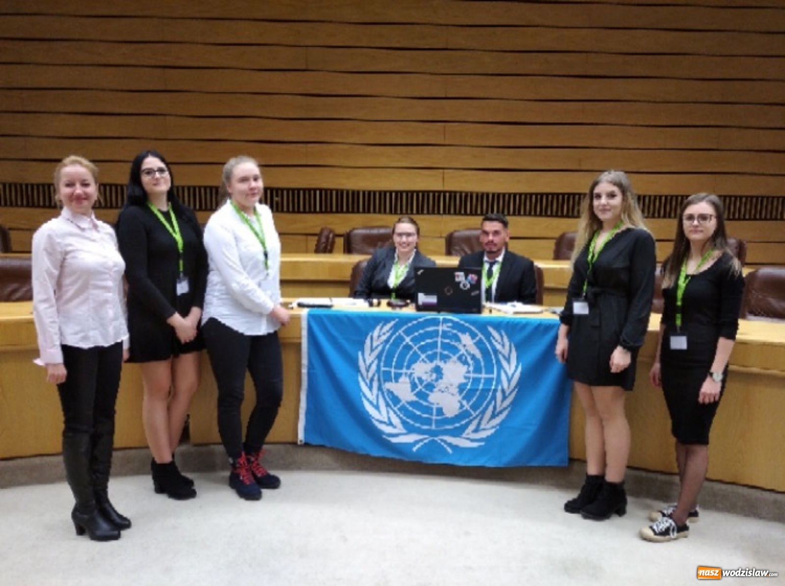 Zdjęcie w galerii na portalu naszwodzislaw.com: Uczennice wodzisławskiego Ekonomika gotowe do wystąpienia w ONZ wiadomości z regionu
