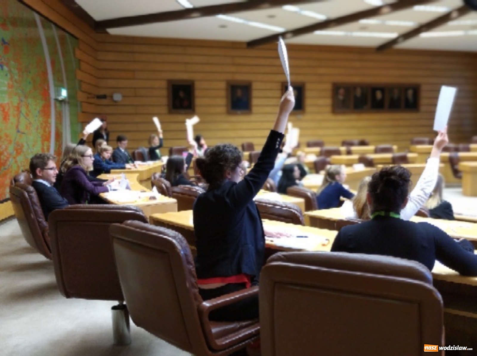 Zdjęcie w galerii na portalu naszwodzislaw.com: Uczennice wodzisławskiego Ekonomika gotowe do wystąpienia w ONZ wiadomości z regionu