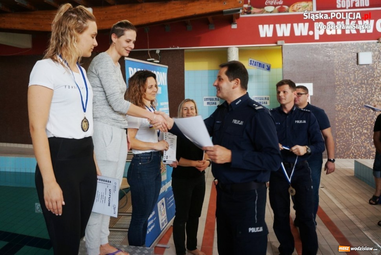 Zdjęcie w galerii na portalu naszwodzislaw.com: Wodzisławska komenda ma swoich mistrzów w pływaniu wiadomości z regionu