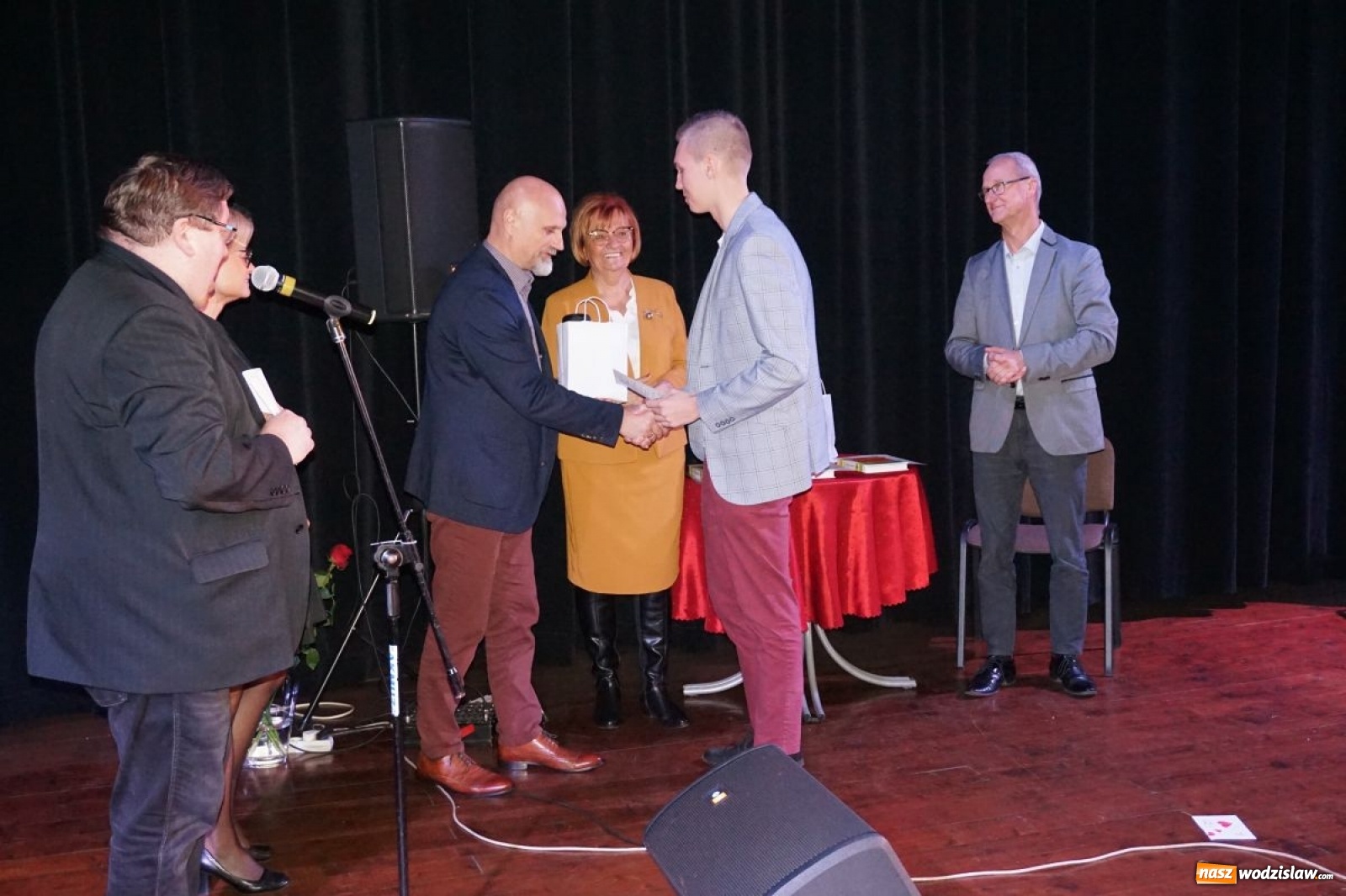 Zdjęcie w galerii na portalu naszwodzislaw.com: XII Powiatowy Konkurs Piosenki Obcojęzycznej Cantemus rozstrzygnięty wiadomości z regionu