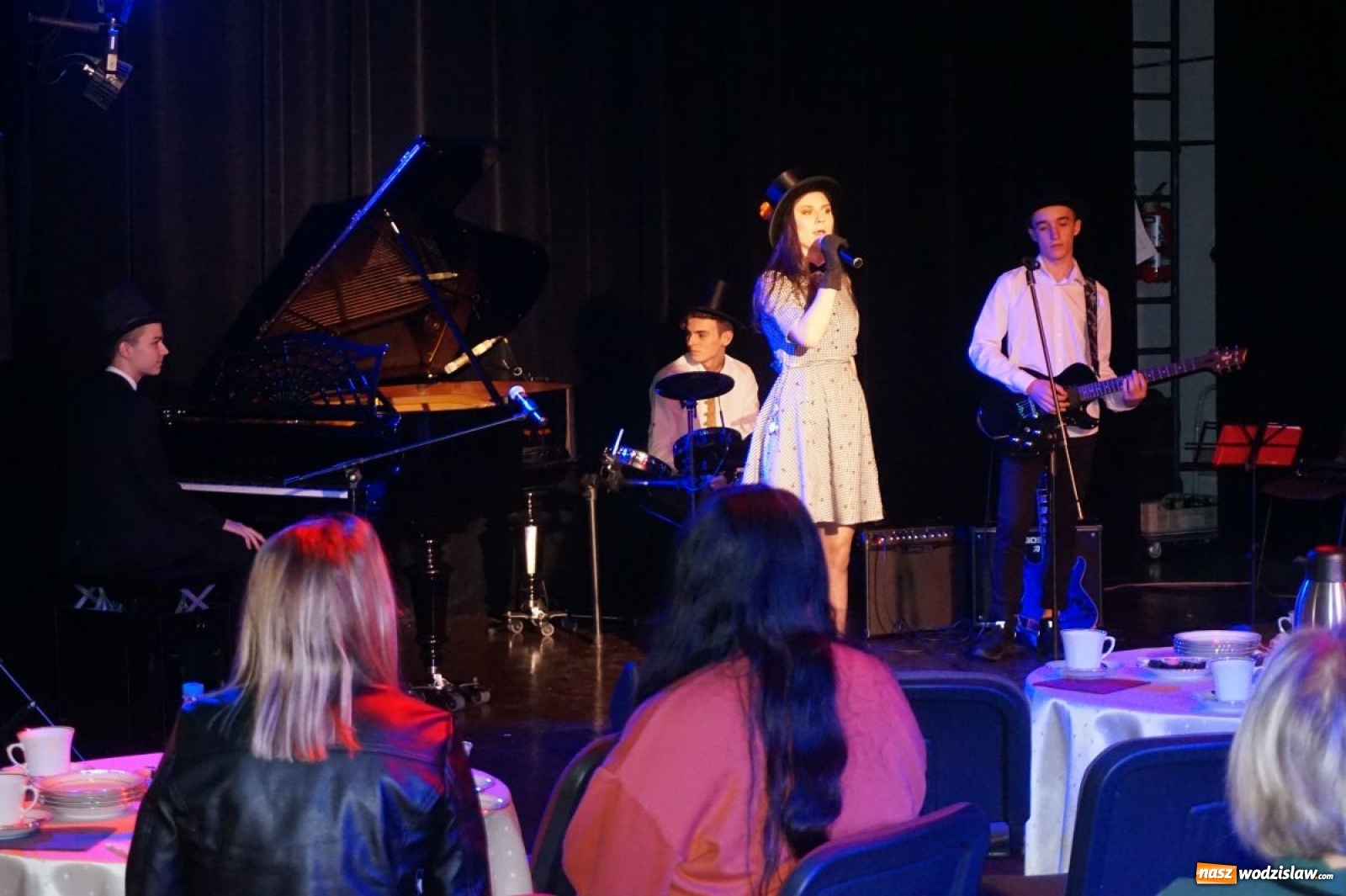 Zdjęcie w galerii na portalu naszwodzislaw.com: XII Powiatowy Konkurs Piosenki Obcojęzycznej Cantemus rozstrzygnięty wiadomości z regionu