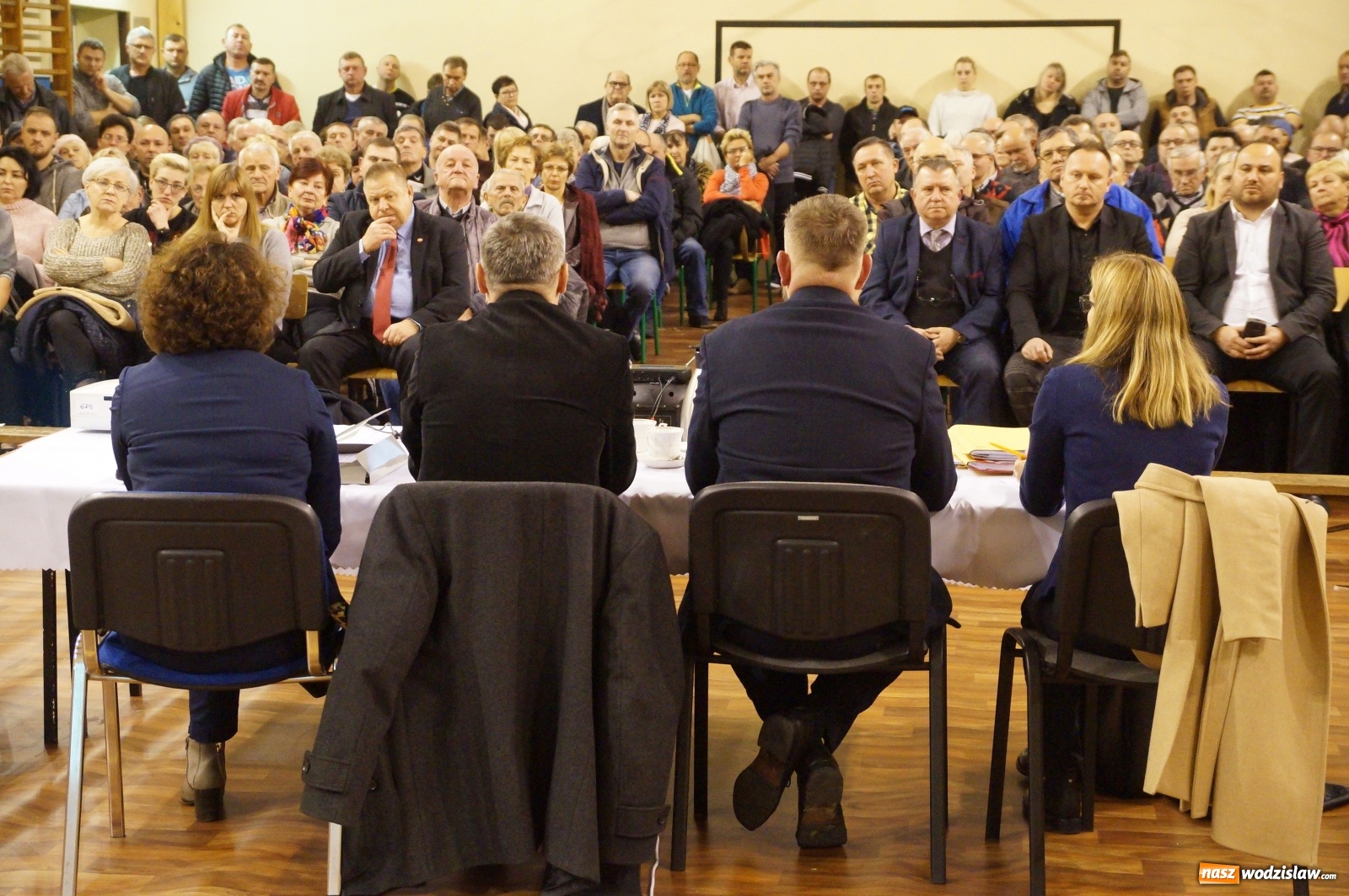 Zdjęcie w galerii na portalu naszwodzislaw.com: Prezydent Kieca spotkał się z mieszkańcami dzielnicy Radlin II wiadomości z regionu