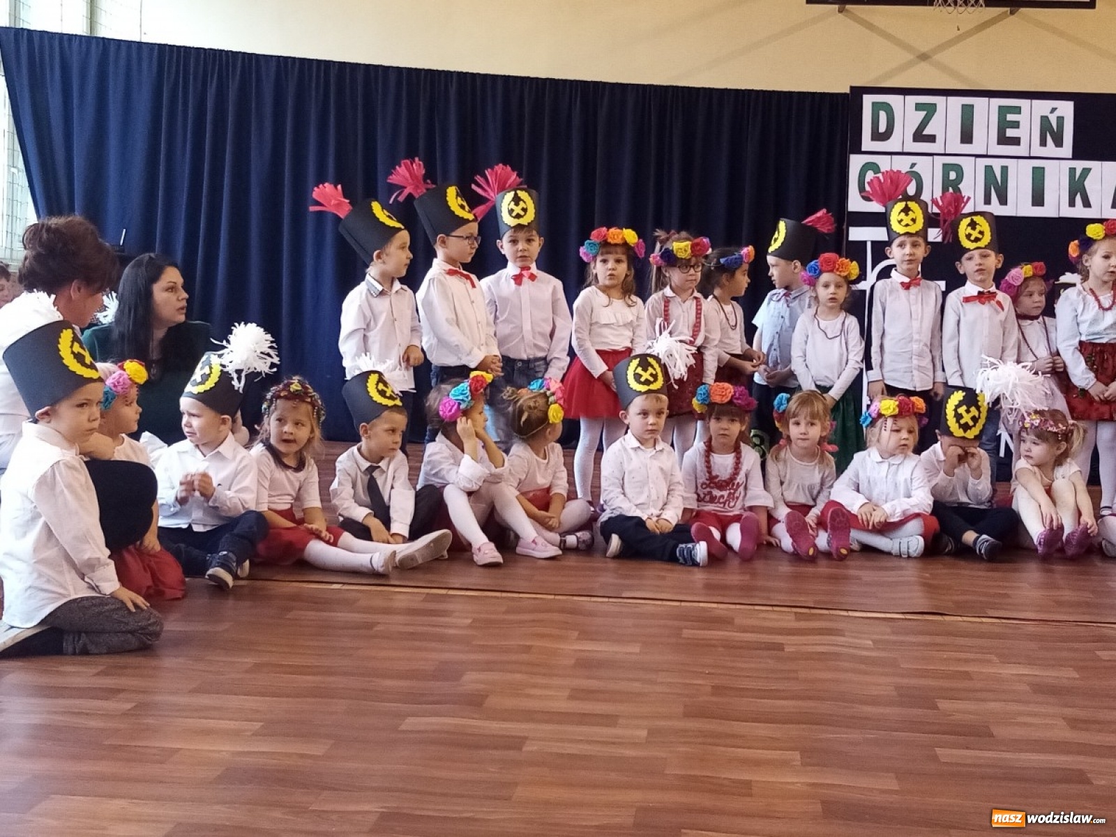 Zdjęcie w galerii na portalu naszwodzislaw.com: Uczniowie ZSP3 uczcili Dzień Górnika wiadomości z regionu