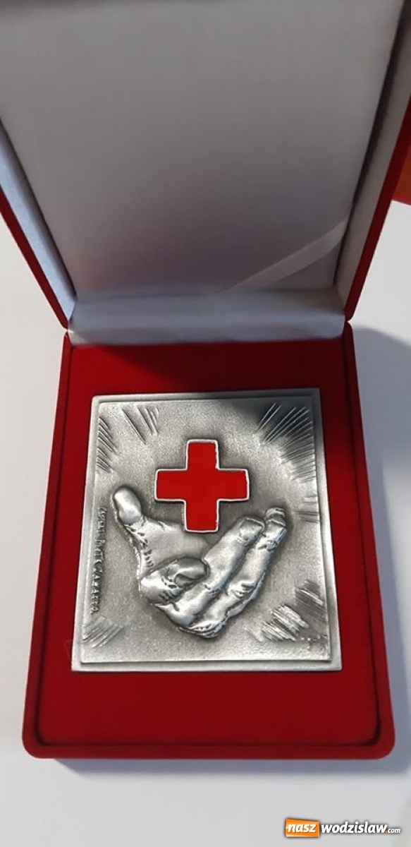 Zdjęcie w galerii na portalu naszwodzislaw.com: Starostwo Powiatowe z wyróżnieniem PCK wiadomości z regionu