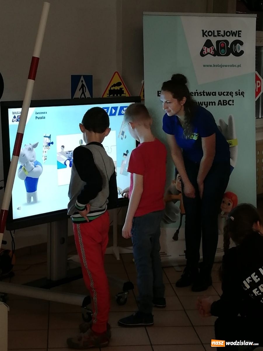 Zdjęcie w galerii na portalu naszwodzislaw.com: Kolejowe ABC, czyli o bezpieczeństwie na torach wiadomości z regionu