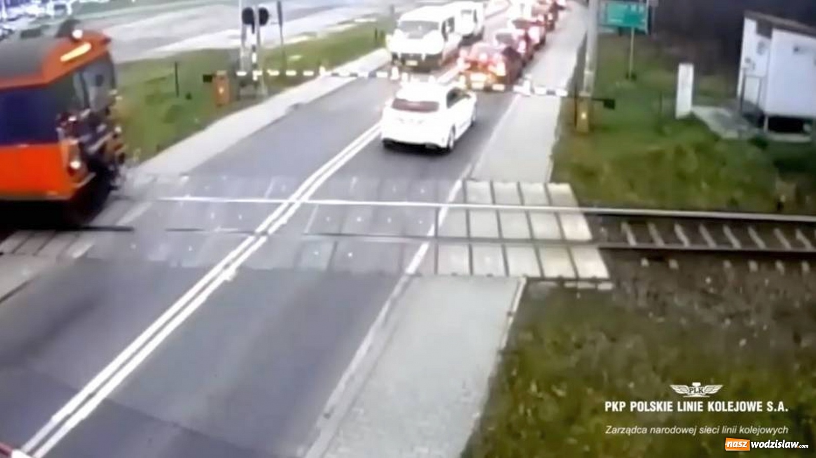 Zdjęcie w galerii na portalu naszwodzislaw.com: Ku przestrodze. O włos od tragedii na Kopernika  wiadomości z regionu