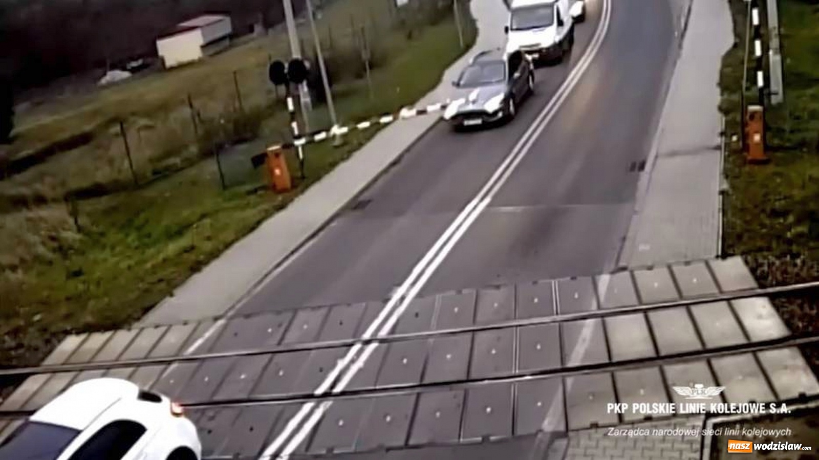 Zdjęcie w galerii na portalu naszwodzislaw.com: Ku przestrodze. O włos od tragedii na Kopernika  wiadomości z regionu
