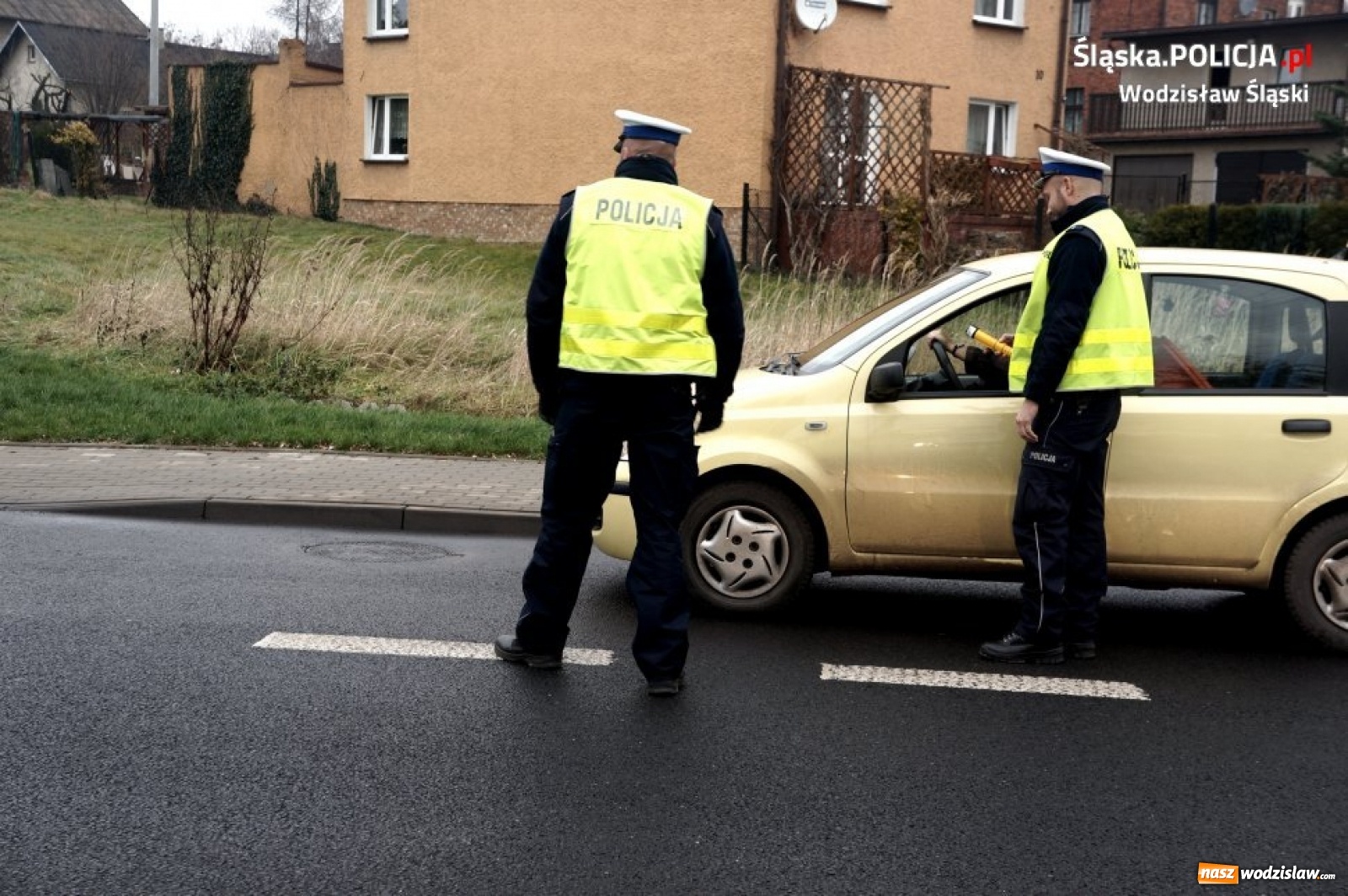 Zdjęcie w galerii na portalu naszwodzislaw.com: Podsumowanie policynej akcji Alkohol i Narkotyki wiadomości z regionu