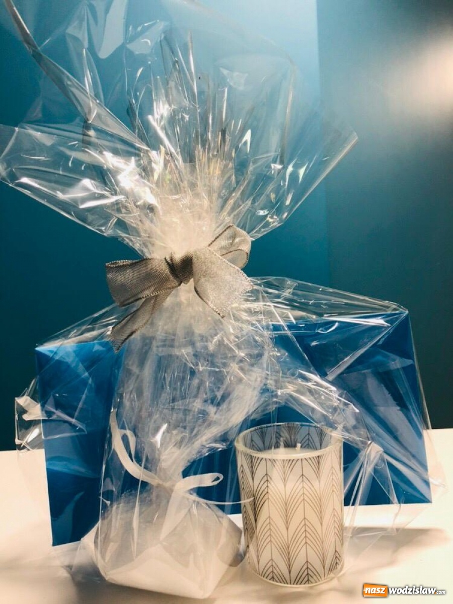 Zdjęcie w galerii na portalu naszwodzislaw.com: Święta coraz bliżej. A z nimi – prezenty! wiadomości z regionu