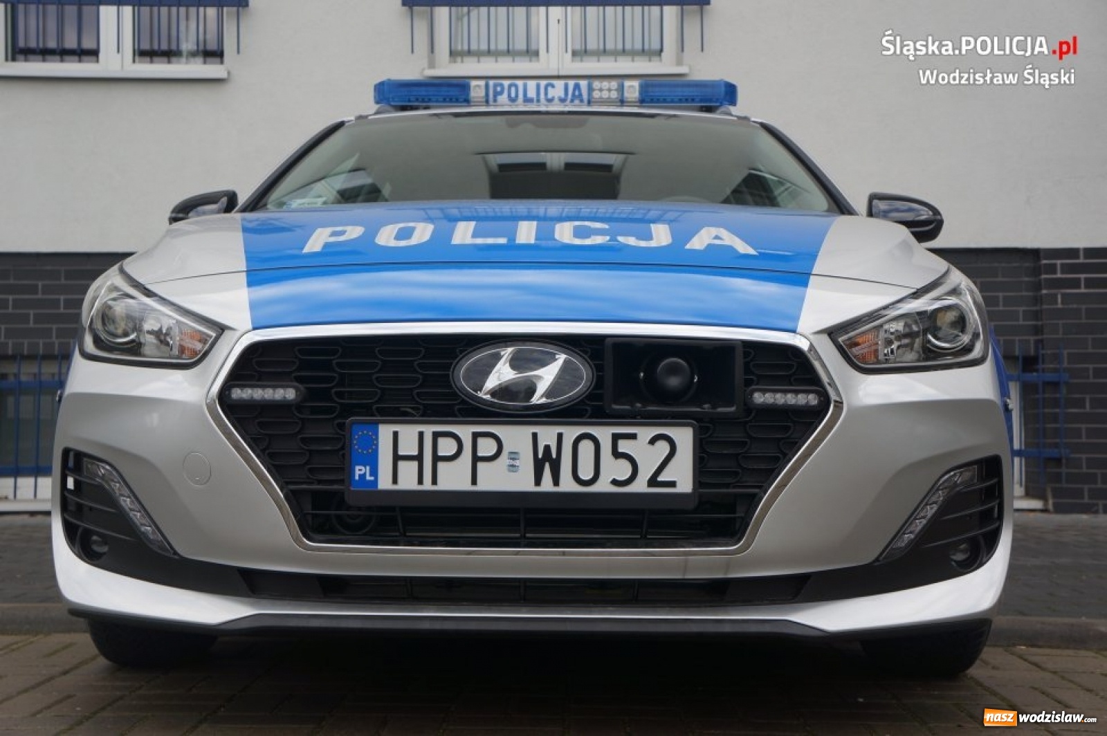 Zdjęcie w galerii na portalu naszwodzislaw.com: Wodzisławska policja ma nowy radiowóz wiadomości z regionu