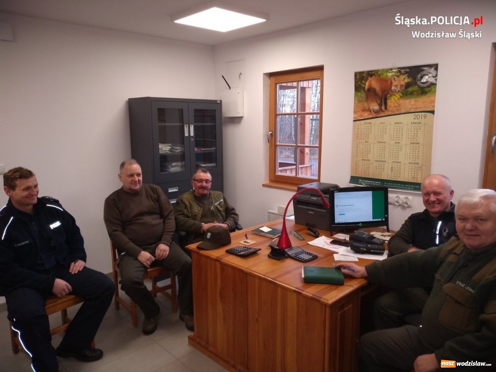 Zdjęcie w galerii na portalu naszwodzislaw.com: Wspólne patrole policji i straży leśnej wiadomości z regionu
