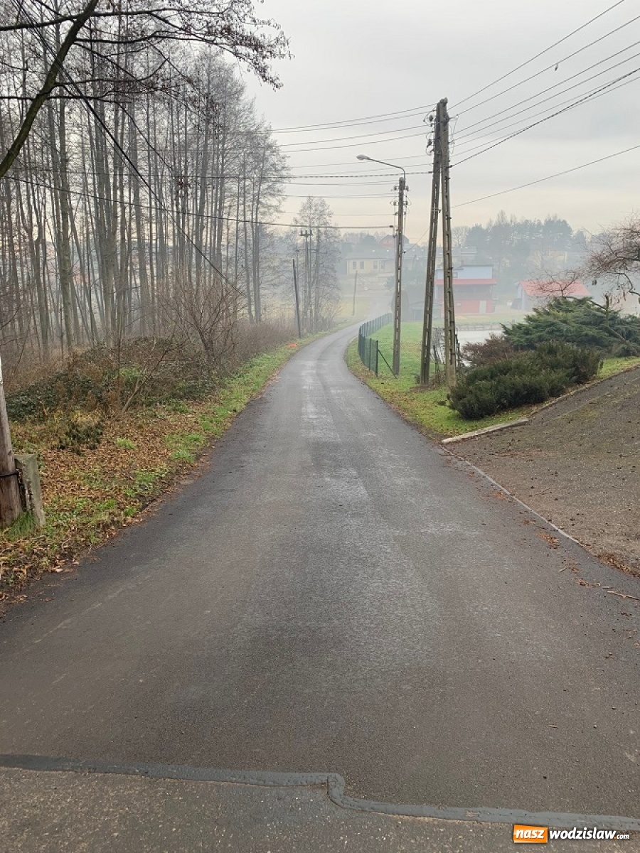 Zdjęcie w galerii na portalu naszwodzislaw.com: Kolejne drogi w gminie doczekały się nowej nawierzchni wiadomości z regionu