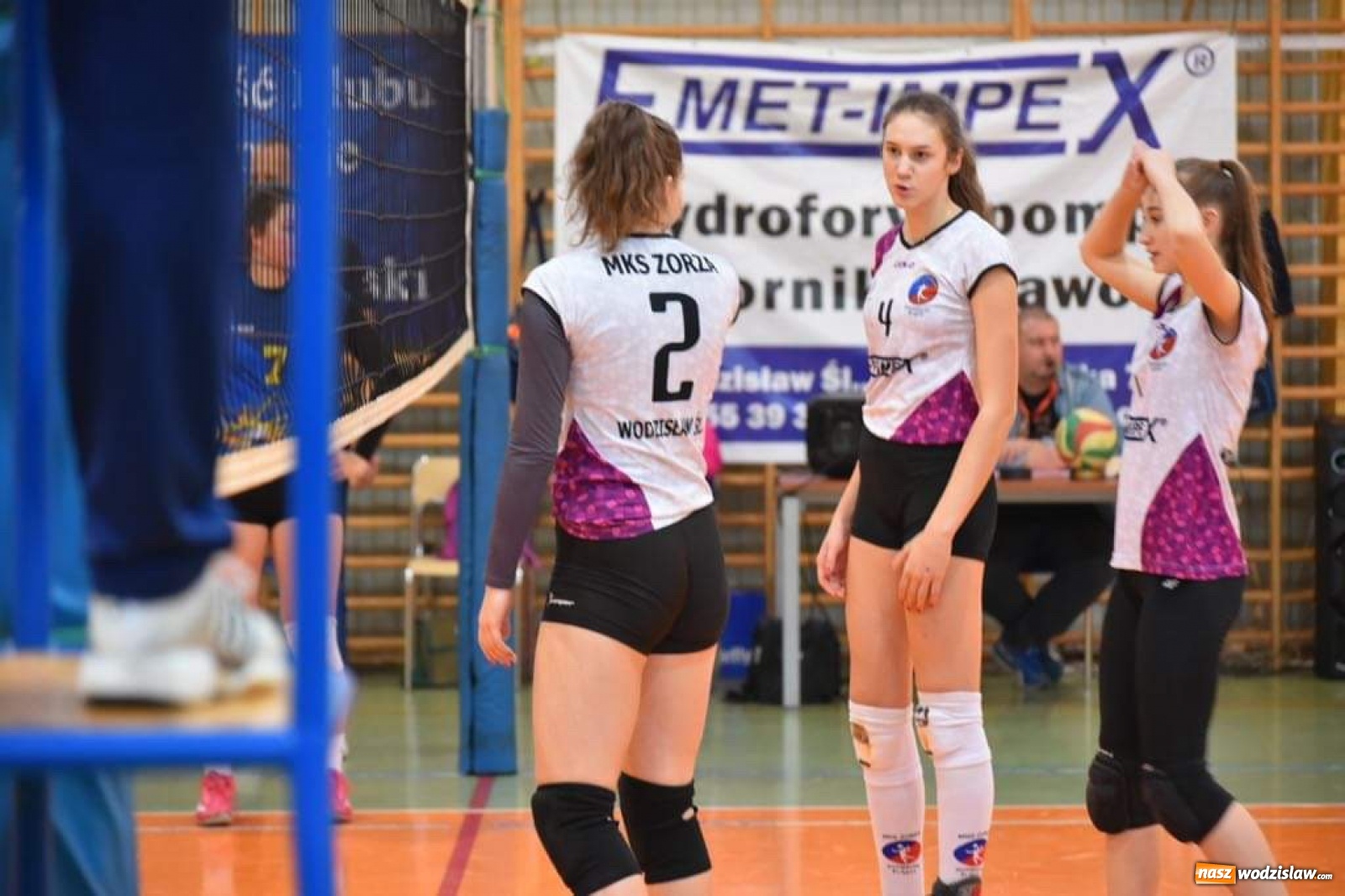 Zdjęcie w galerii na portalu naszwodzislaw.com: Siatkarki wodzisławskiej Zorzy z Pucharem Prezydenta wiadomości z regionu