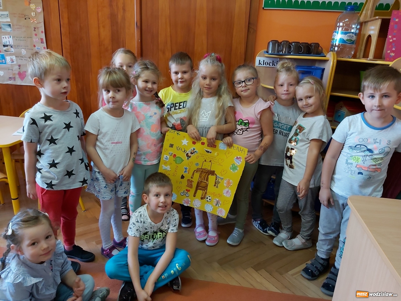 Zdjęcie w galerii na portalu naszwodzislaw.com: Akcja Razem na Święta w pszowskim przedszkolu wiadomości z regionu