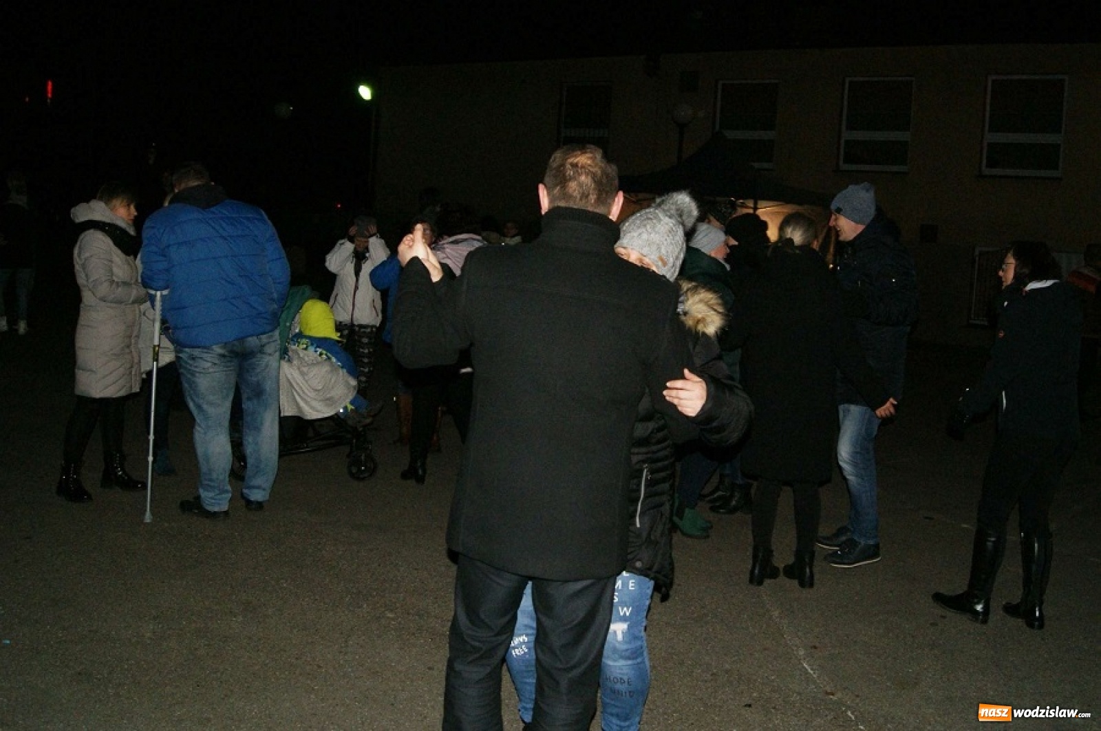 Zdjęcie w galerii na portalu naszwodzislaw.com: Gmina Mszana powitała Nowy Rok pod chmurką wiadomości z regionu