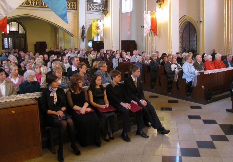 Zdjęcie w galerii na portalu naszwodzislaw.com: Wieczór papieski w Wodzisławiu wiadomości z regionu