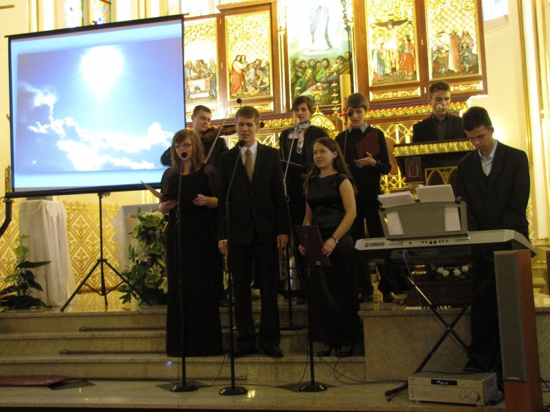 Zdjęcie w galerii na portalu naszwodzislaw.com: Wieczór papieski w Wodzisławiu wiadomości z regionu