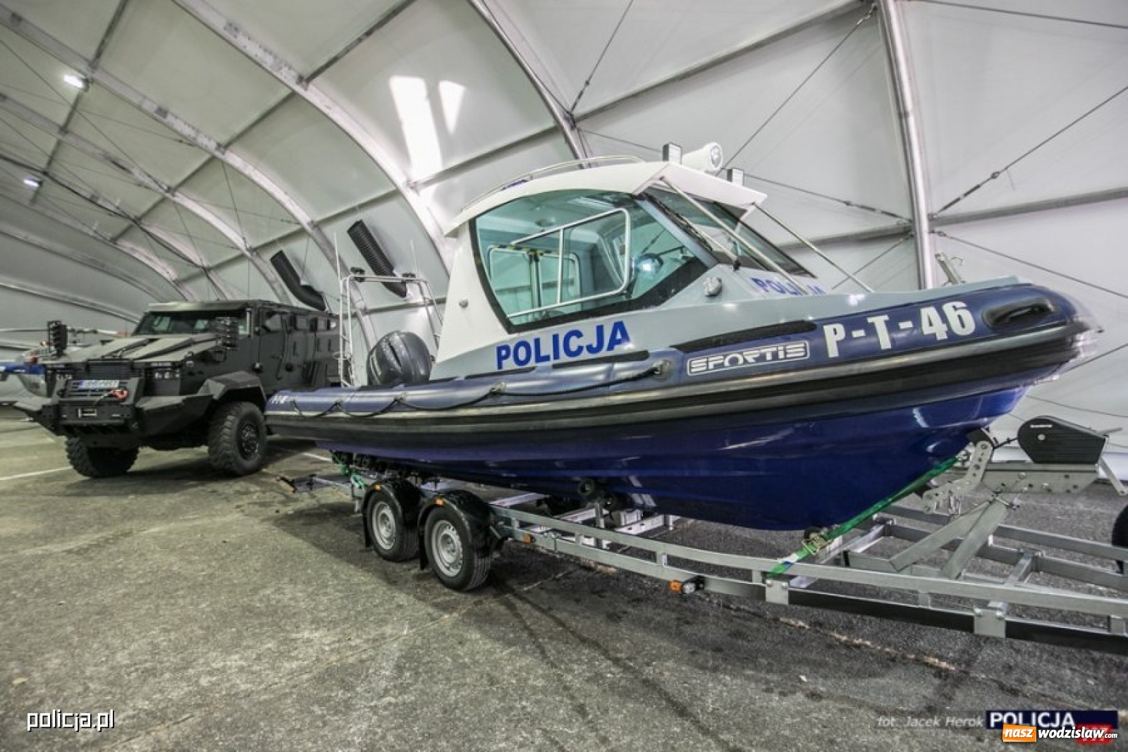 Zdjęcie w galerii na portalu naszwodzislaw.com: Polska policja chwali się nowoczesnym sprzętem [FOTO i WIDEO] wiadomości z regionu