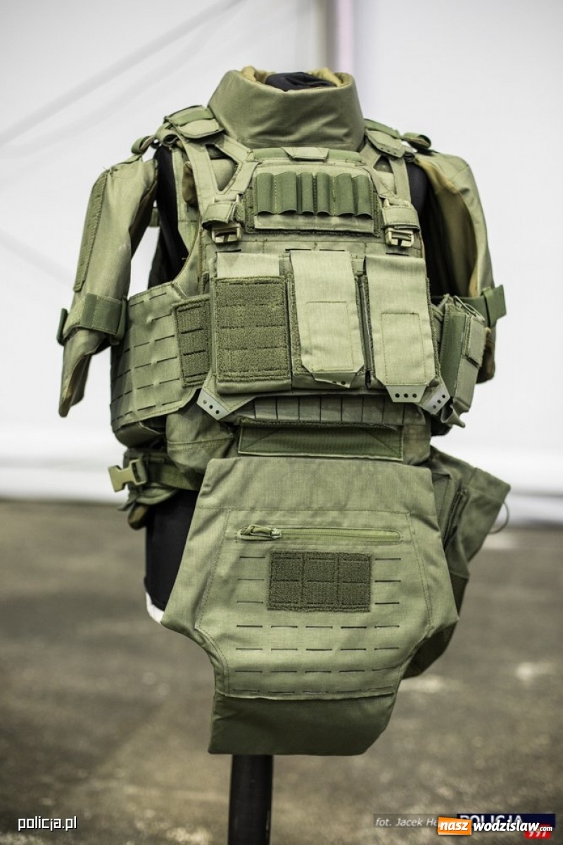 Zdjęcie w galerii na portalu naszwodzislaw.com: Polska policja chwali się nowoczesnym sprzętem [FOTO i WIDEO] wiadomości z regionu
