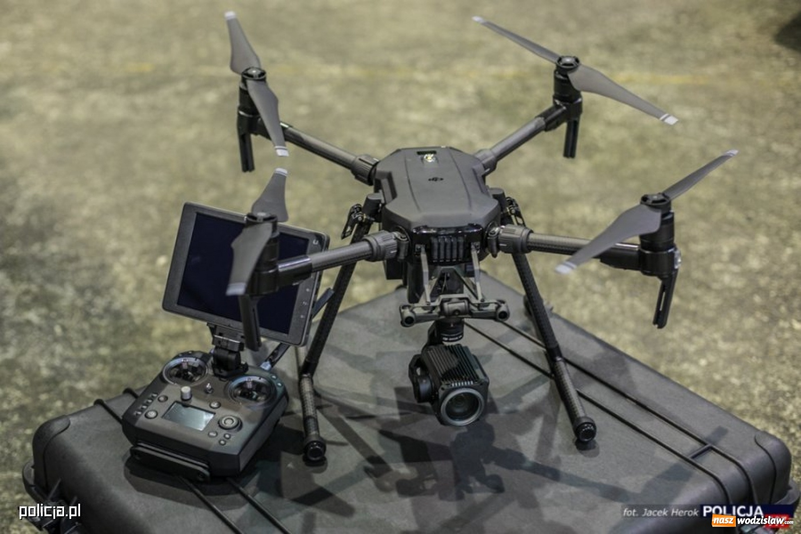 Zdjęcie w galerii na portalu naszwodzislaw.com: Polska policja chwali się nowoczesnym sprzętem [FOTO i WIDEO] wiadomości z regionu