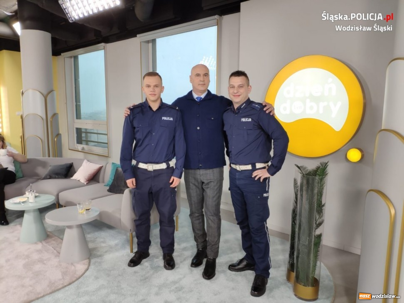 Zdjęcie w galerii na portalu naszwodzislaw.com: Wodzisławscy policjanci w Dzień Dobry TVN wiadomości z regionu