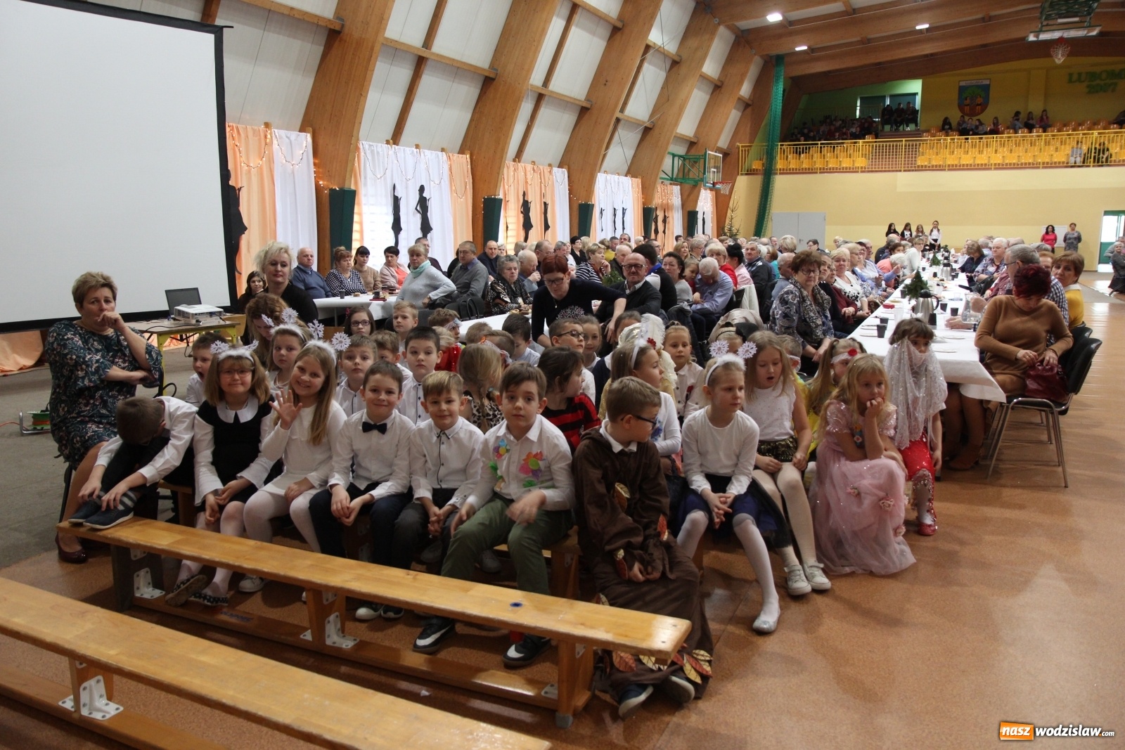 Zdjęcie w galerii na portalu naszwodzislaw.com: Wielkie świętowanie w SP w Lubomi wiadomości z regionu