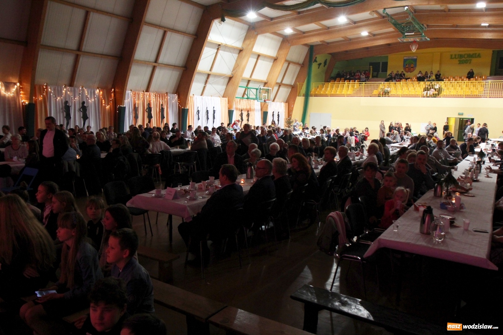 Zdjęcie w galerii na portalu naszwodzislaw.com: Lubomia: Koncert noworoczny w stylu lat 20. wiadomości z regionu