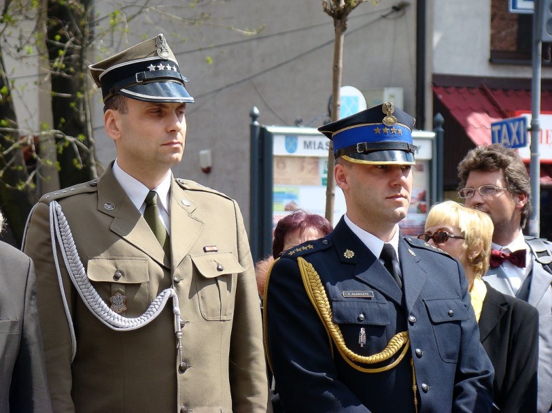 Zdjęcie w galerii na portalu naszwodzislaw.com: Flaga Polski i laska skautowska wiadomości z regionu