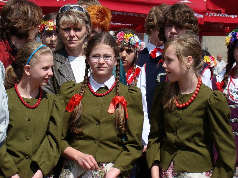 Zdjęcie w galerii na portalu naszwodzislaw.com: Flaga Polski i laska skautowska wiadomości z regionu