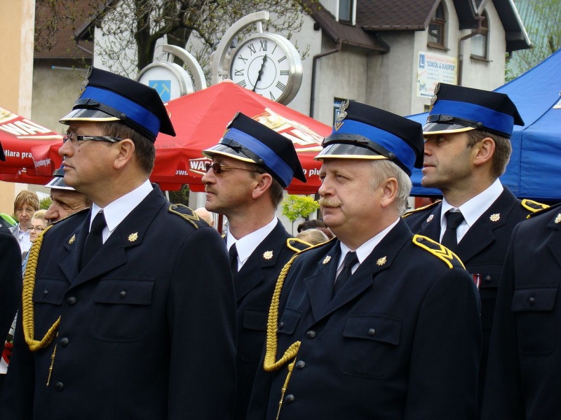 Zdjęcie w galerii na portalu naszwodzislaw.com: Flaga Polski i laska skautowska wiadomości z regionu