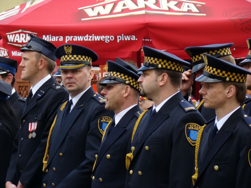 Zdjęcie w galerii na portalu naszwodzislaw.com: Flaga Polski i laska skautowska wiadomości z regionu