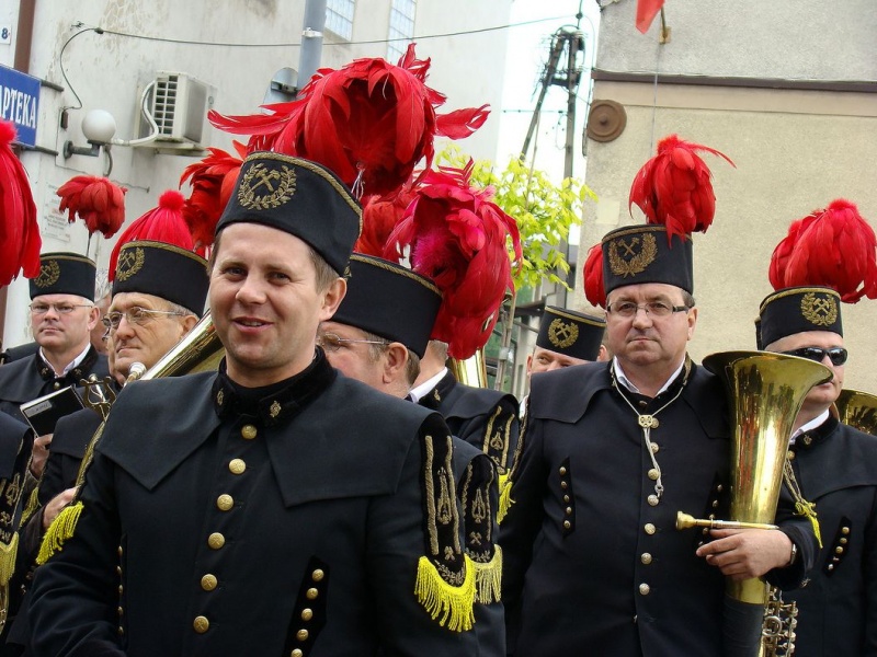 Zdjęcie w galerii na portalu naszwodzislaw.com: Flaga Polski i laska skautowska wiadomości z regionu