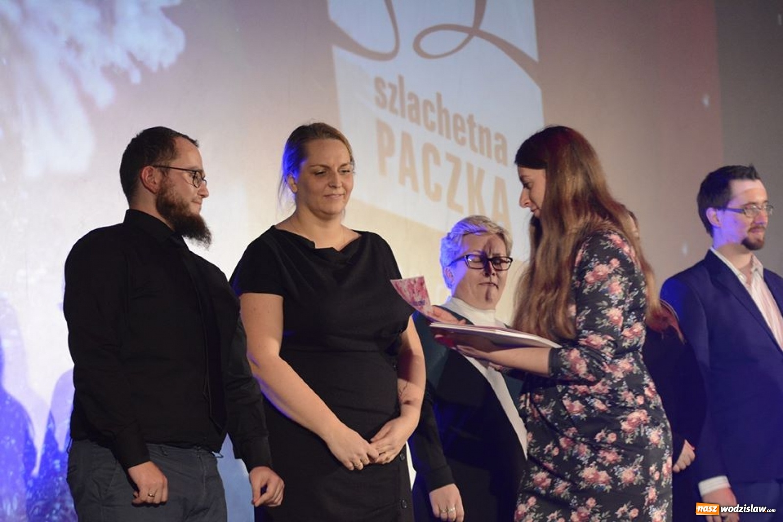 Zdjęcie w galerii na portalu naszwodzislaw.com: Zaangażowanie wolontariuszy Szlachetnej Paczki docenione wiadomości z regionu