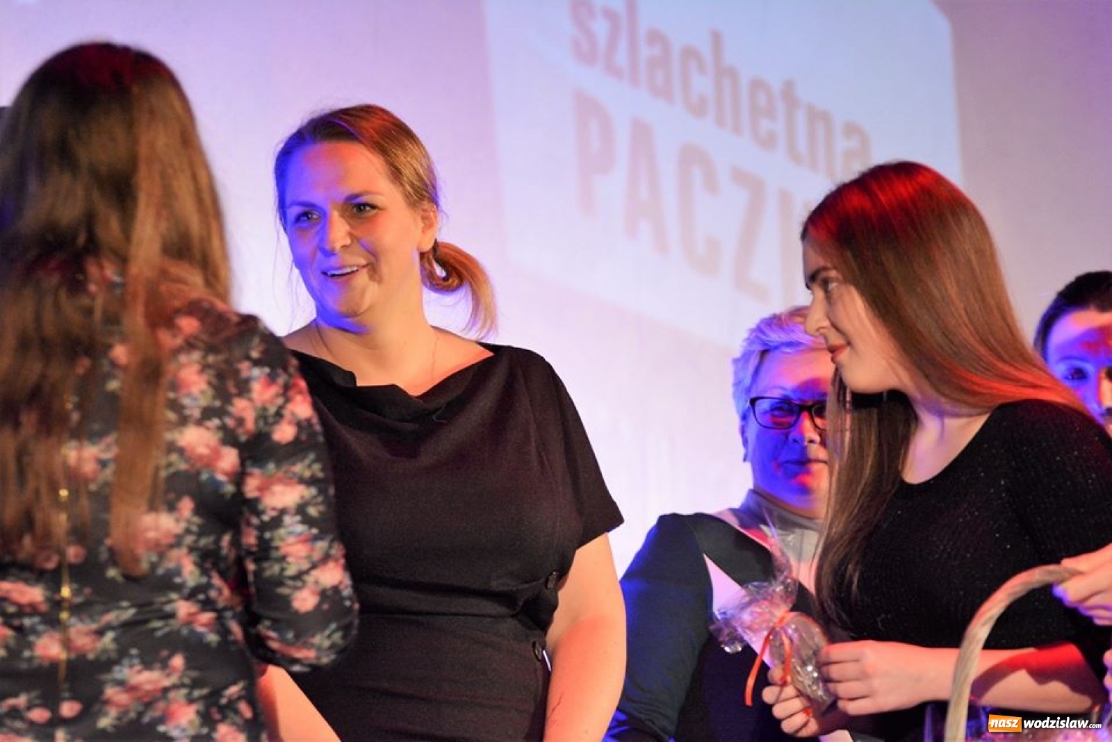 Zdjęcie w galerii na portalu naszwodzislaw.com: Zaangażowanie wolontariuszy Szlachetnej Paczki docenione wiadomości z regionu