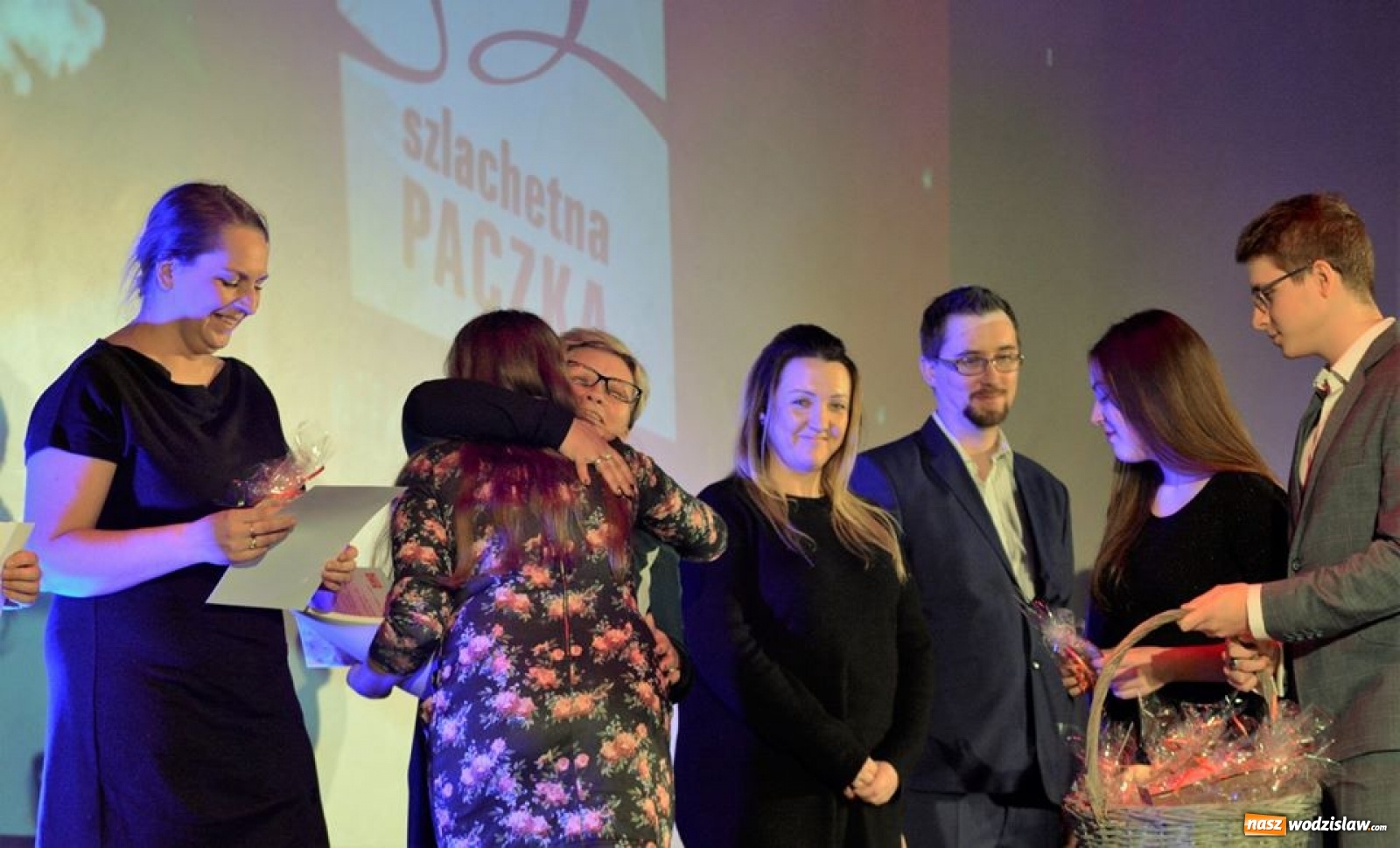 Zdjęcie w galerii na portalu naszwodzislaw.com: Zaangażowanie wolontariuszy Szlachetnej Paczki docenione wiadomości z regionu