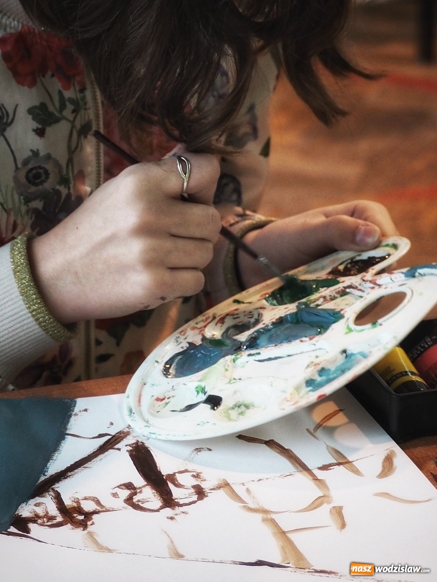 Zdjęcie w galerii na portalu naszwodzislaw.com: Ferie rozpoczęli spacerem po wyobraźni wiadomości z regionu