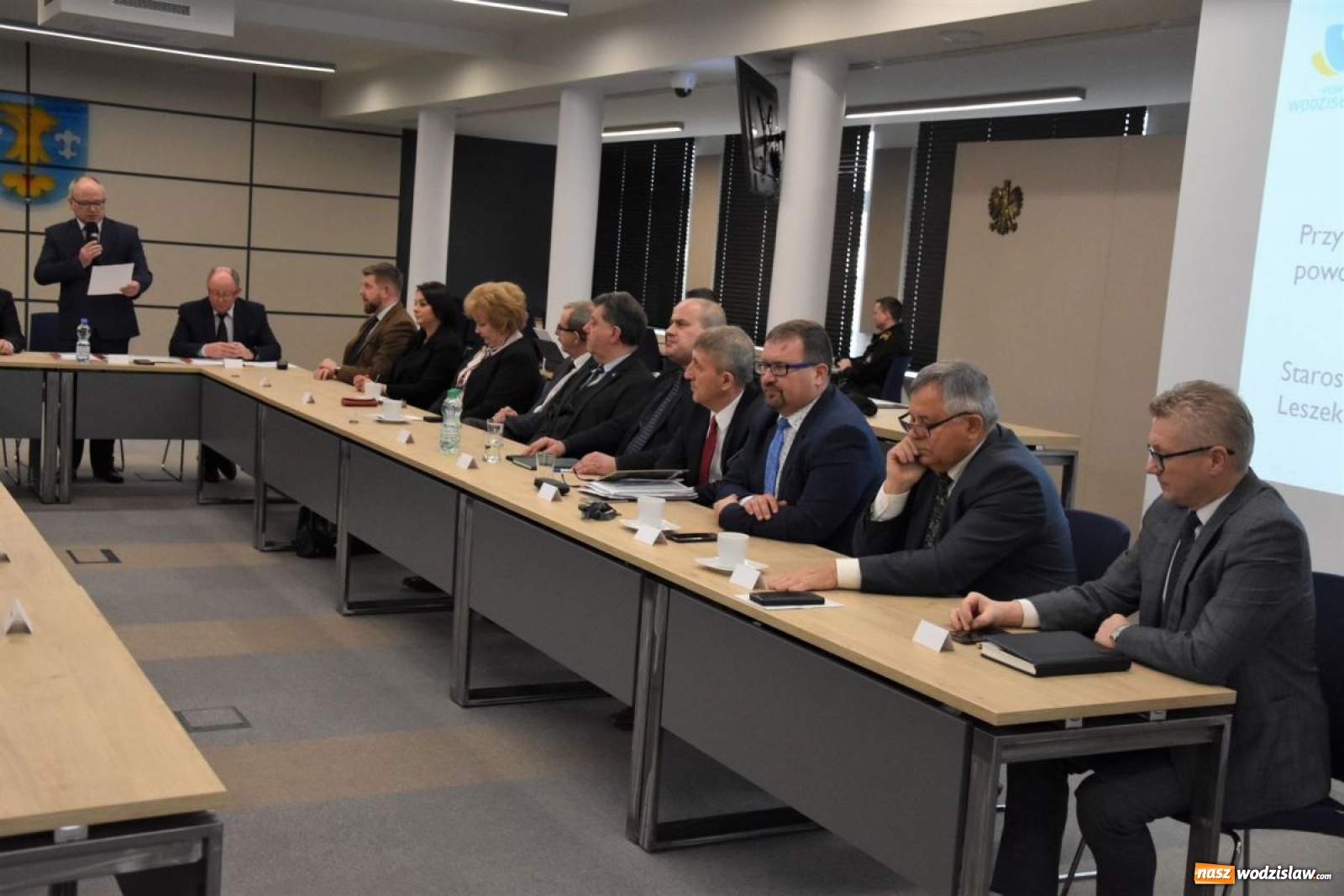 Zdjęcie w galerii na portalu naszwodzislaw.com: Powiatowi strażacy chcą mieć swój sztandar wiadomości z regionu