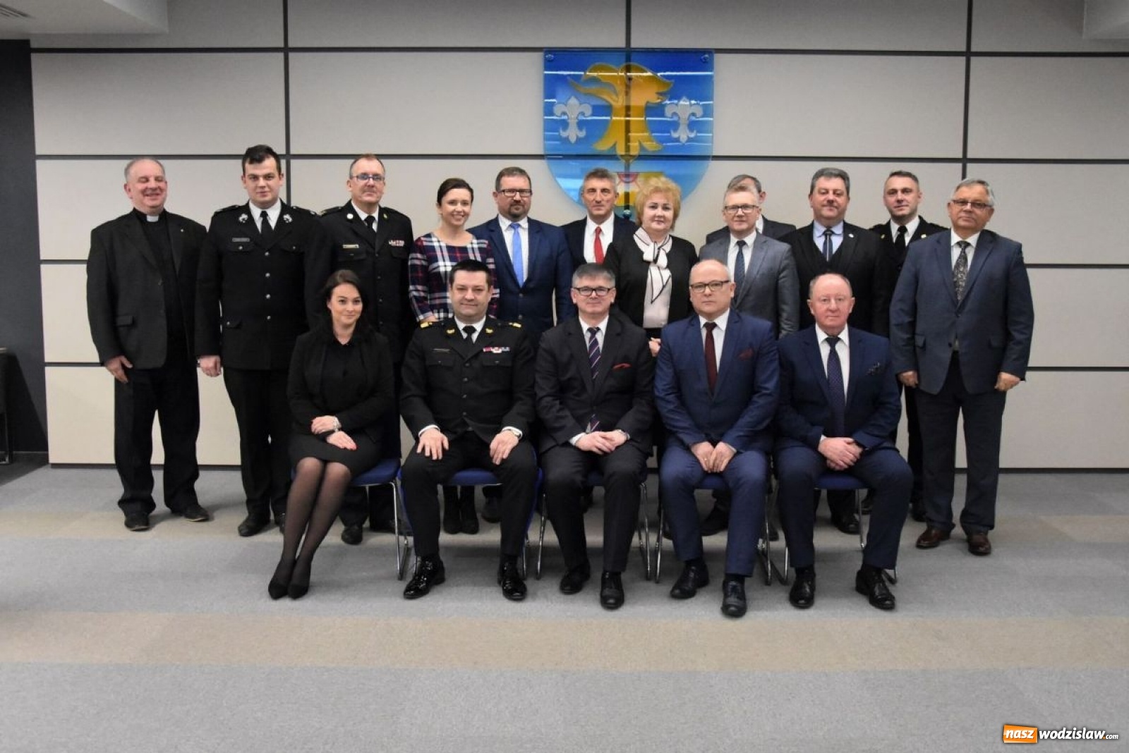 Zdjęcie w galerii na portalu naszwodzislaw.com: Powiatowi strażacy chcą mieć swój sztandar wiadomości z regionu