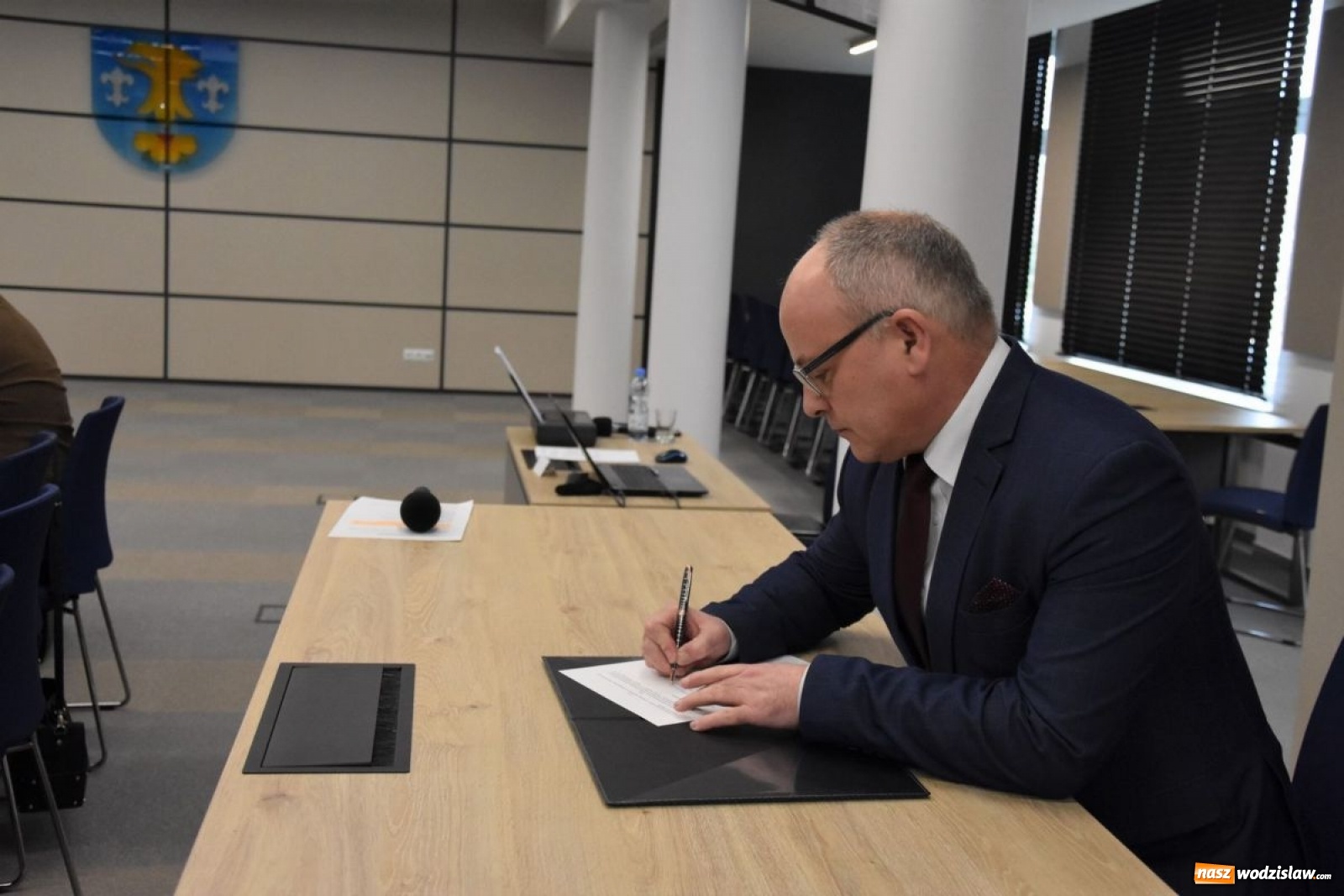 Zdjęcie w galerii na portalu naszwodzislaw.com: Powiatowi strażacy chcą mieć swój sztandar wiadomości z regionu