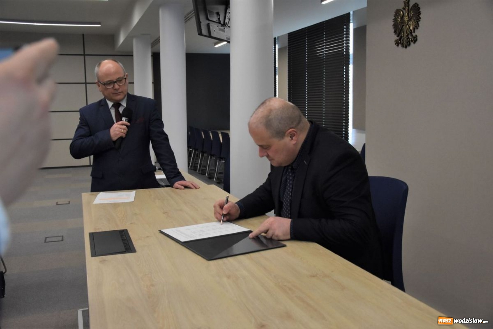 Zdjęcie w galerii na portalu naszwodzislaw.com: Powiatowi strażacy chcą mieć swój sztandar wiadomości z regionu