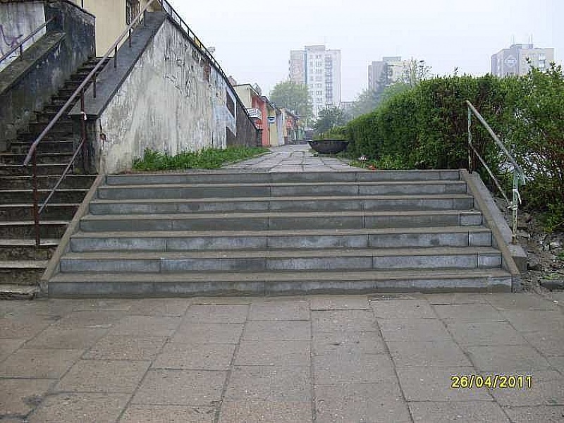 Zdjęcie w galerii na portalu naszwodzislaw.com: Schody przy Jana Pawła naprawione wiadomości z regionu