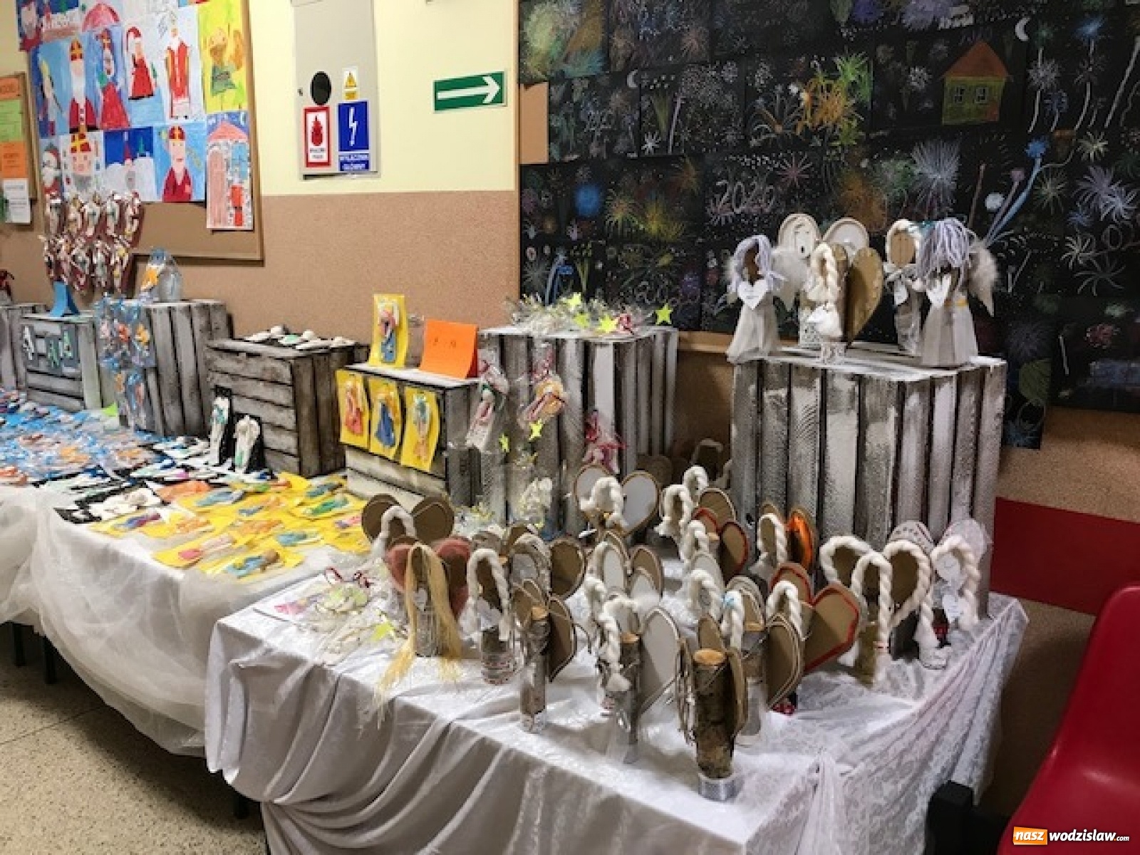 Zdjęcie w galerii na portalu naszwodzislaw.com: Biesiada kolędowa w zawadzkiej szkole [FOTO] wiadomości z regionu